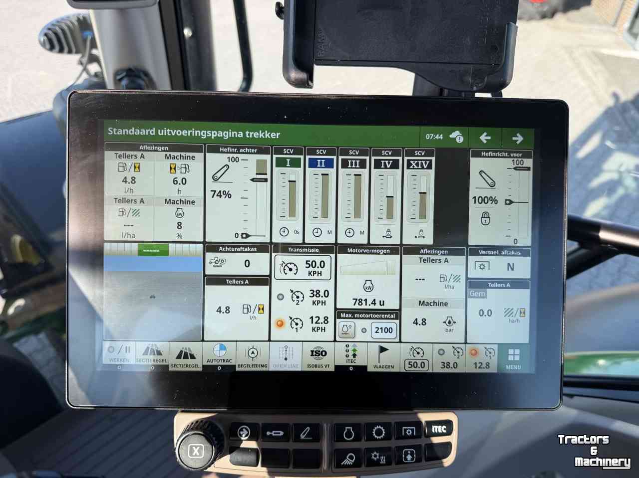 Schlepper / Traktor John Deere 6R215 AP50 FH+FA STEEKASSEN 2025 785 UUR DEMO!!!
