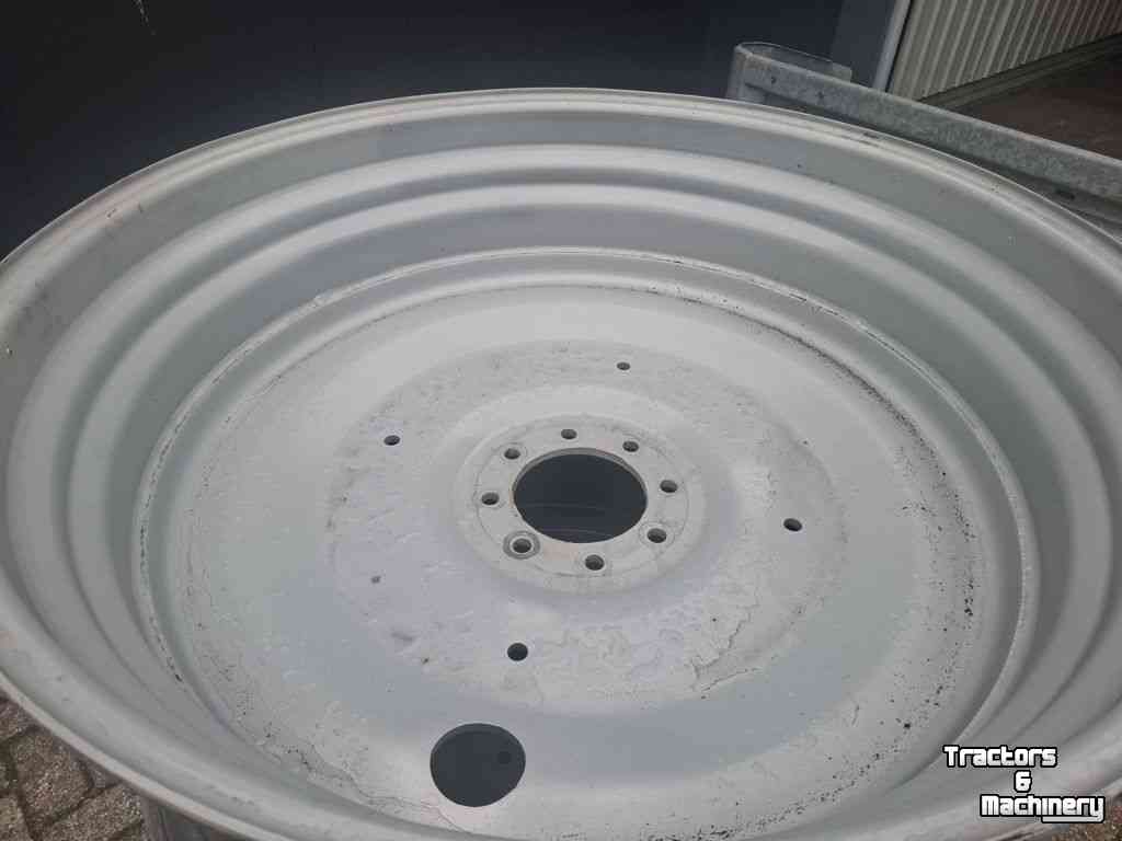 Räder, Reifen, Felgen & Distanzringe Massey Ferguson Velgen 38X18 Inch