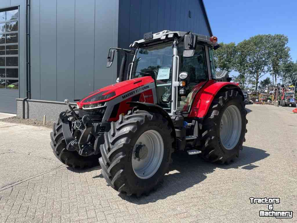 Schlepper / Traktor Massey Ferguson 5S.135 DYNA VT EXCL