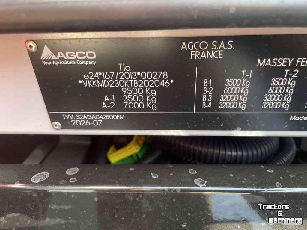 Schlepper / Traktor Massey Ferguson 5S.135 DYNA VT EXCL