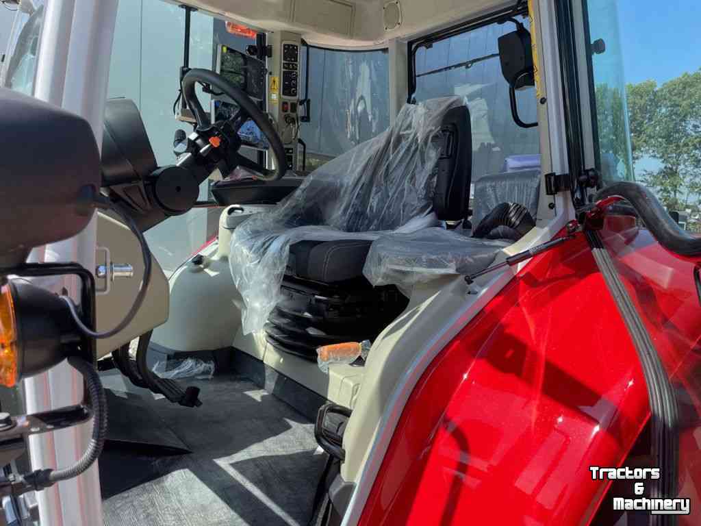 Schlepper / Traktor Massey Ferguson 5S.135 DYNA VT EXCL