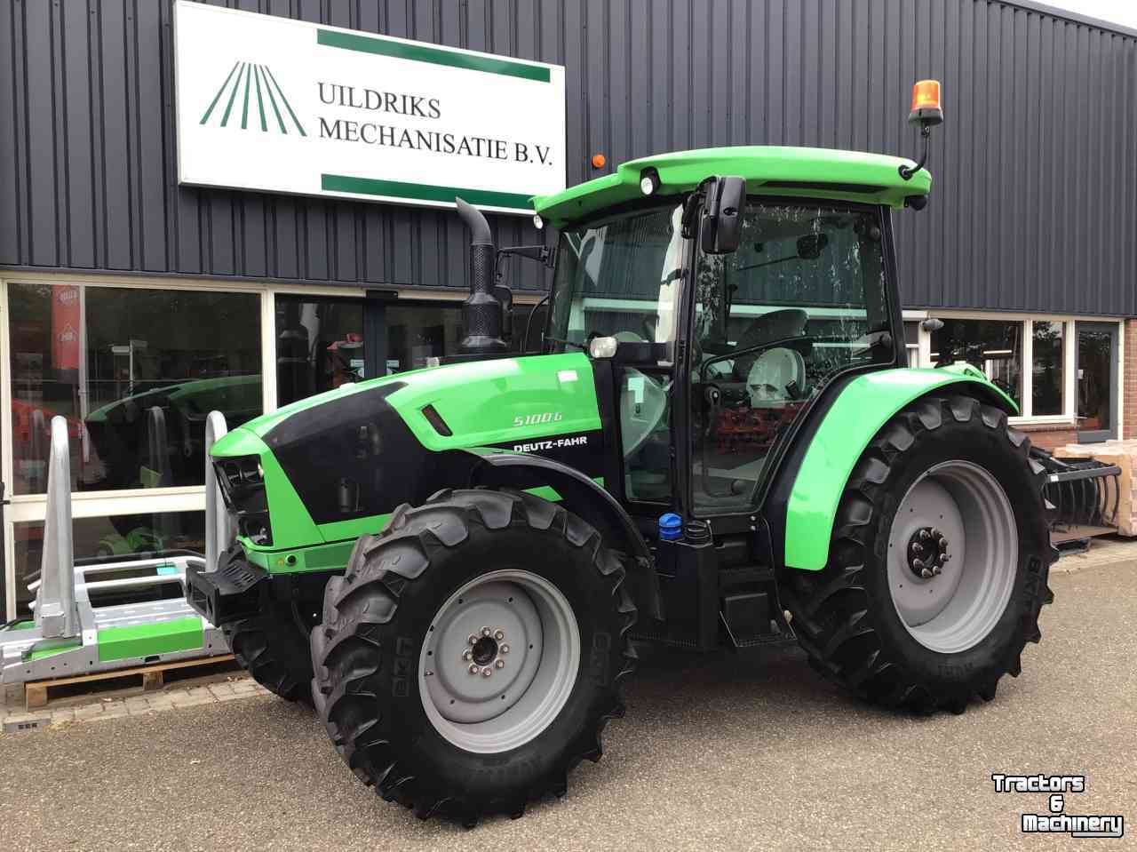 Schlepper / Traktor Deutz-Fahr 5100 G