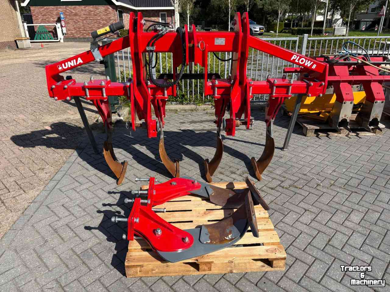 Tiefenlockerer Unia Plow B4 voorzetwoeler/digger (MET 6 TANDEN, 2 ONGEMONTEERD)