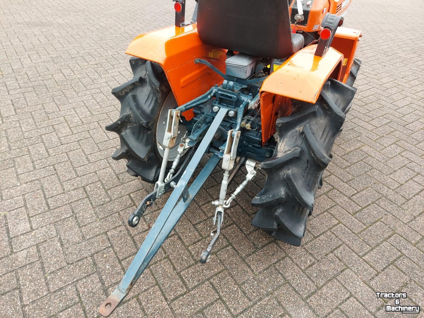 Obsttraktor Kubota B1500