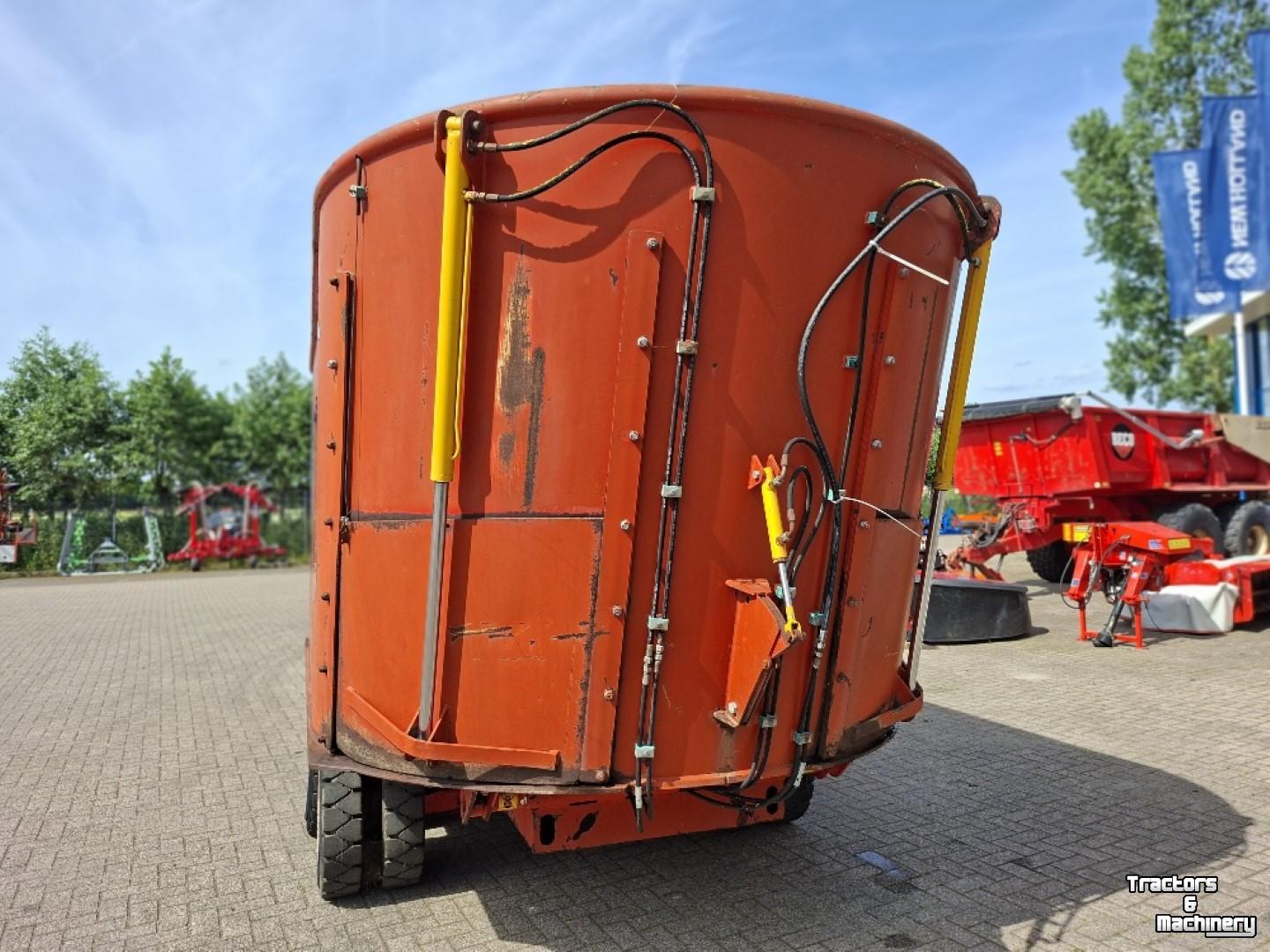 Futtermischwagen Peecon VME 200L
