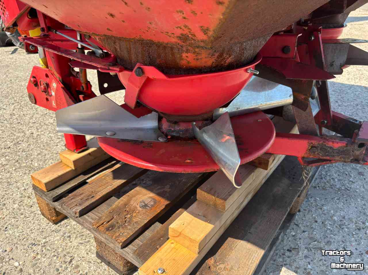 Düngerstreuer Lely Centerliner CB 1600