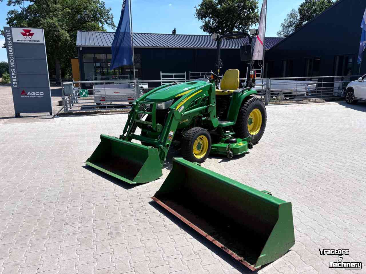 Gartentraktoren John Deere 3045R