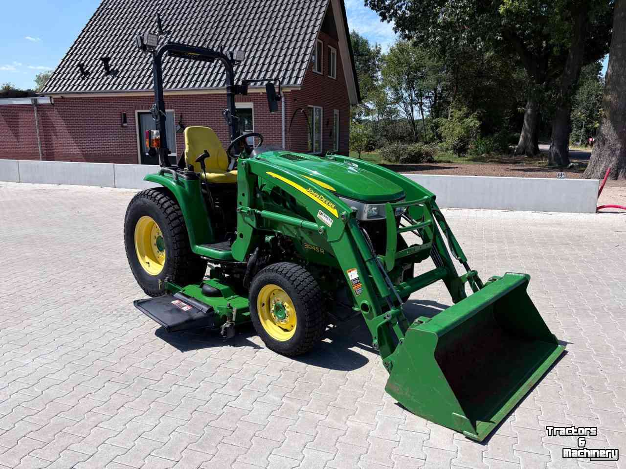 Gartentraktoren John Deere 3045R
