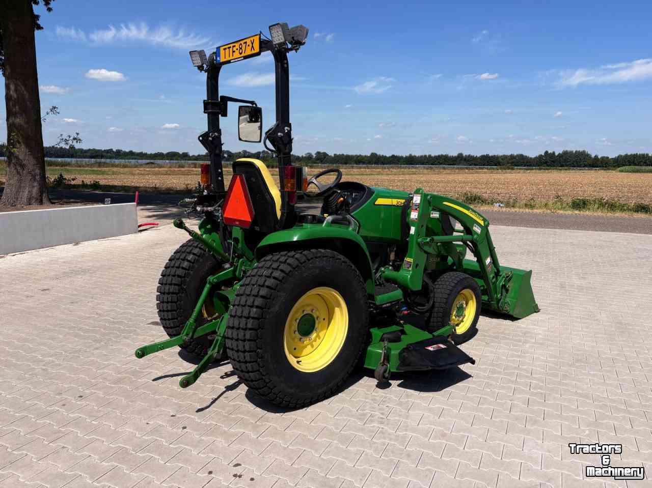 Gartentraktoren John Deere 3045R