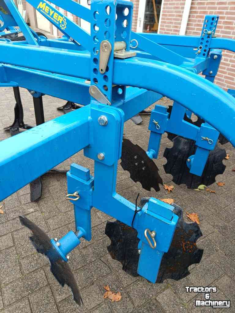 Grubber Meyer FLG 3000 cultivator