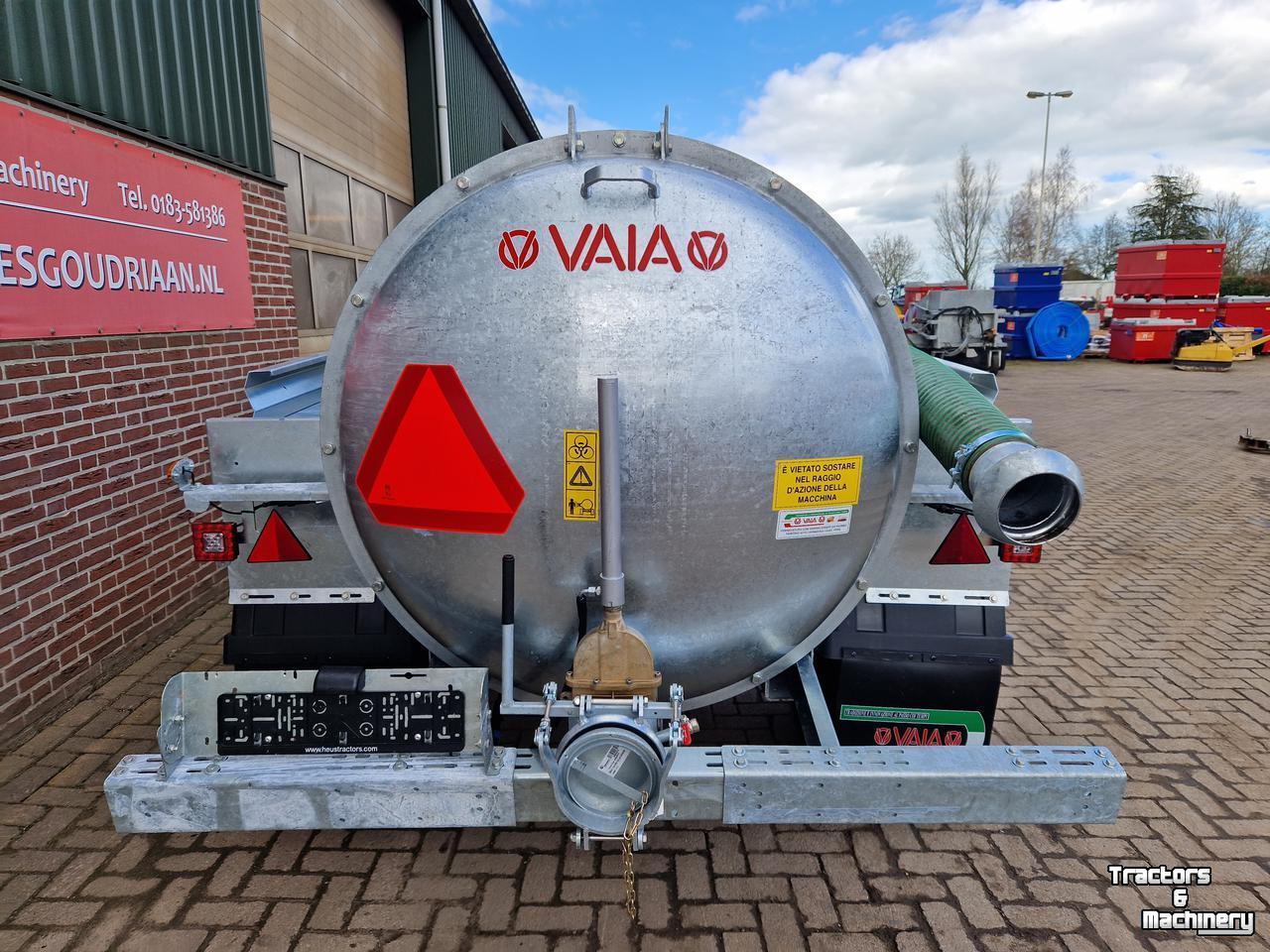 Gülletankwagen / Güllefässer Vaia Waterwagen MB 38