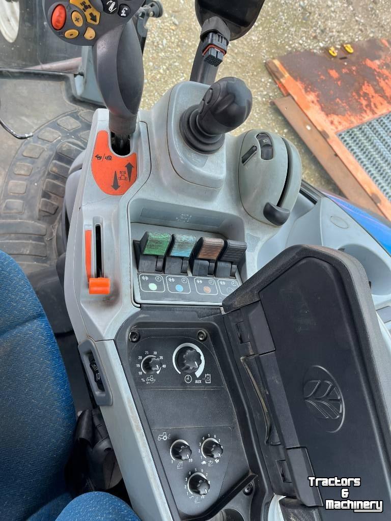 Schlepper / Traktor New Holland T 7050 AC
