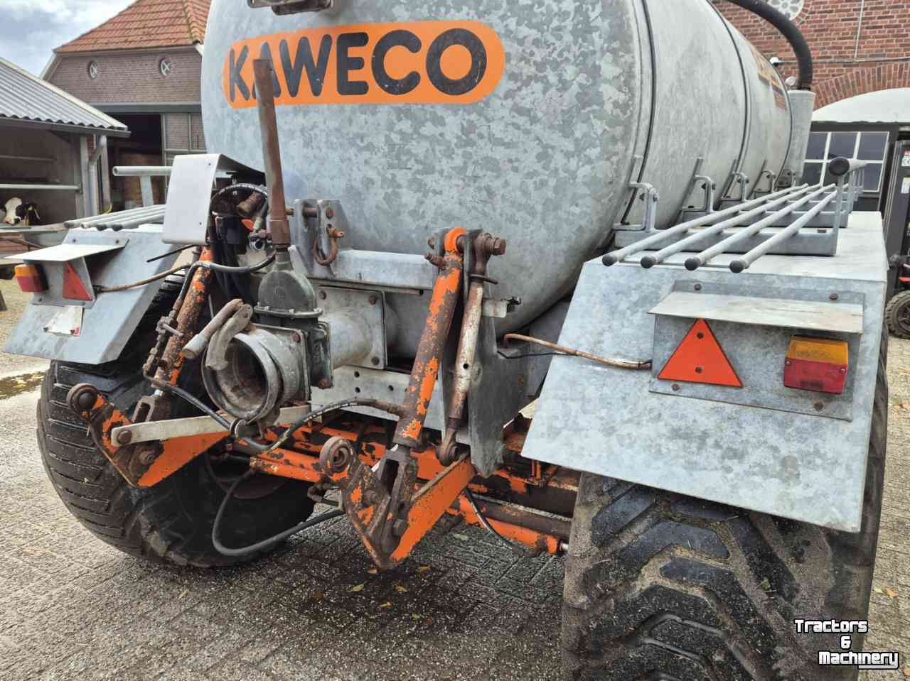 Gülletankwagen / Güllefässer Kaweco Mesttank watertank 7000ltr gedwongen gestuurd