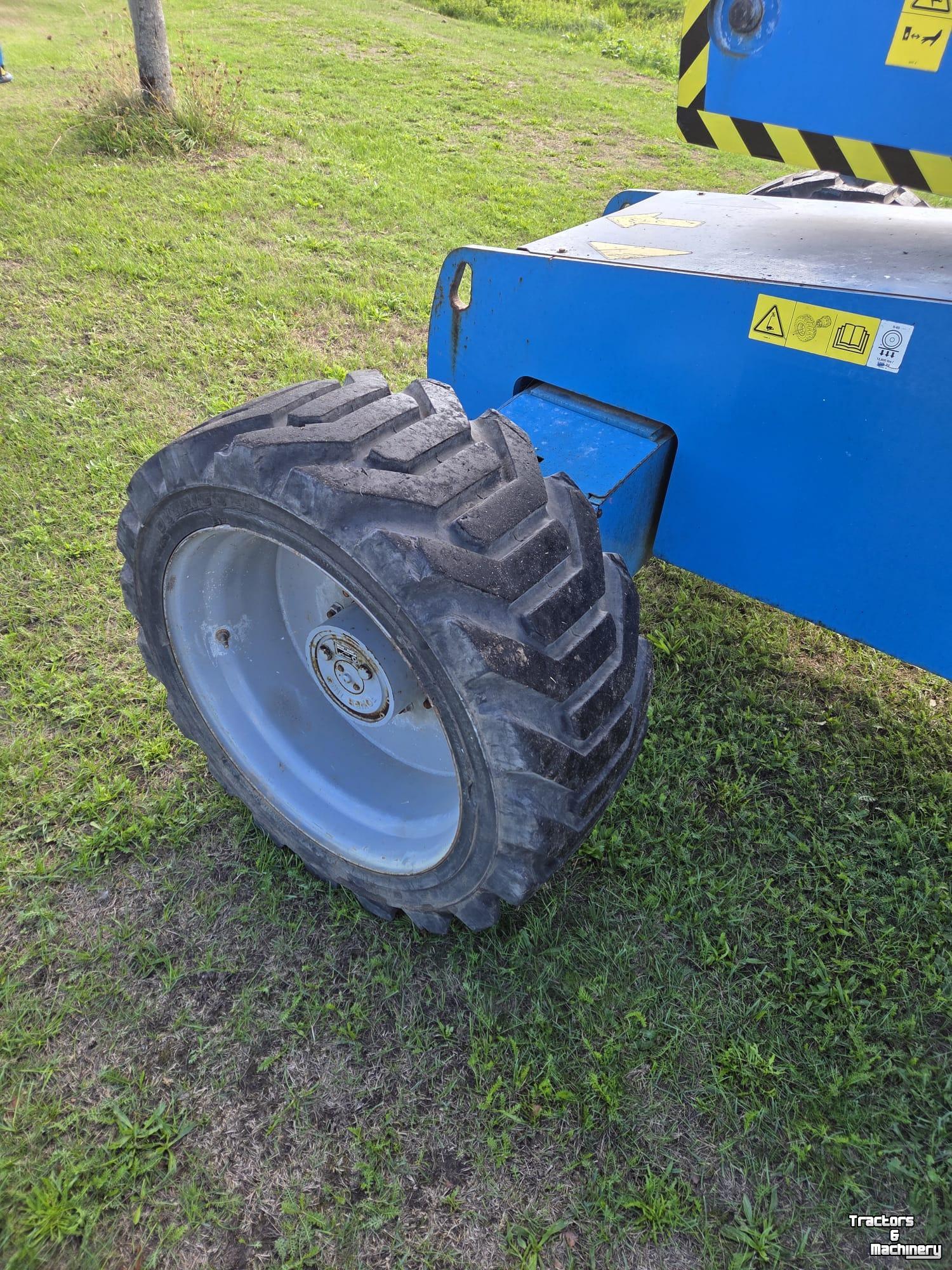 Scherenarbeitsbühnen  Genie S-65 met nieuwe Va- keuring Gereserveerd