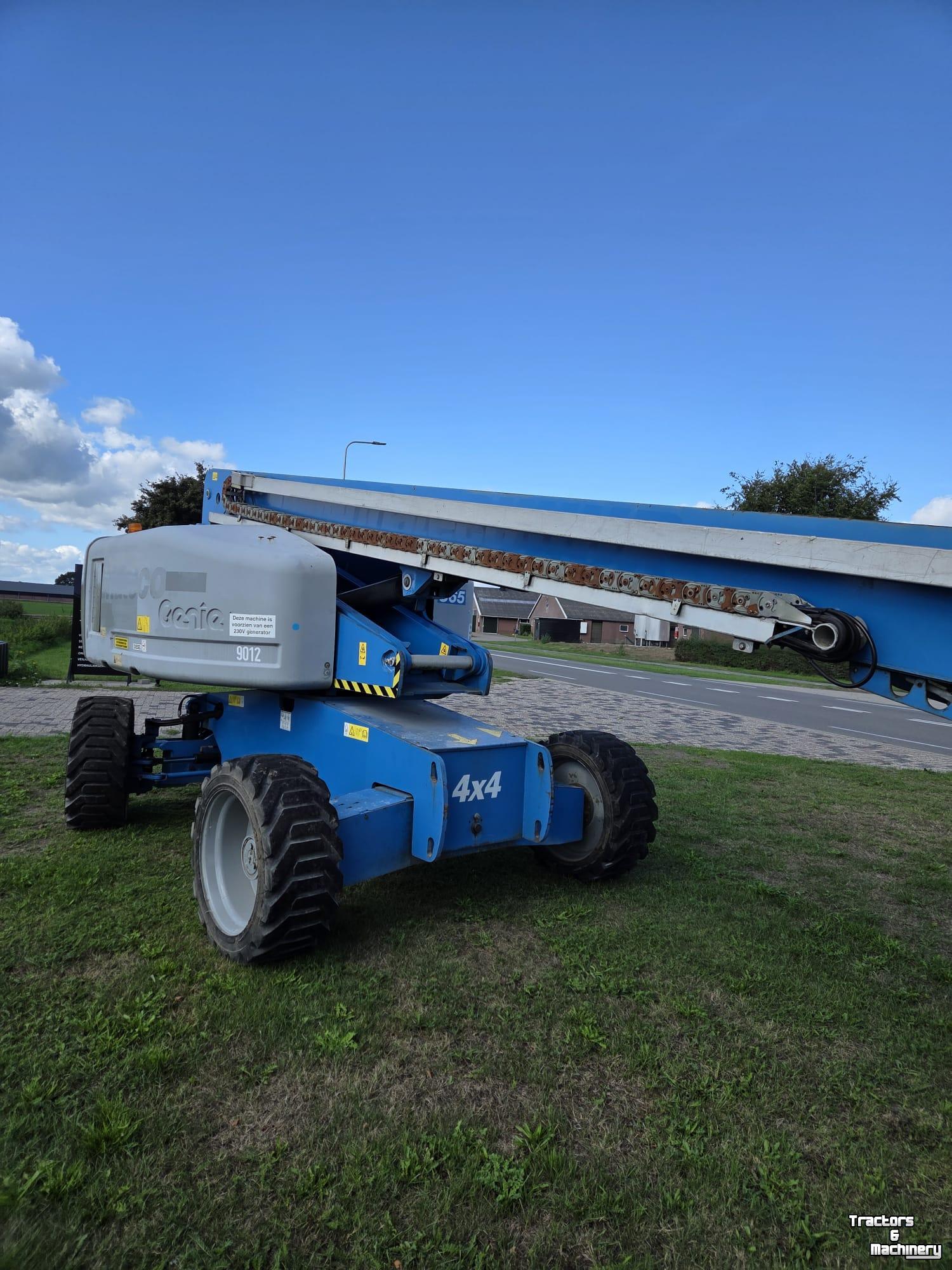 Scherenarbeitsbühnen  Genie S-65 met nieuwe Va- keuring Gereserveerd