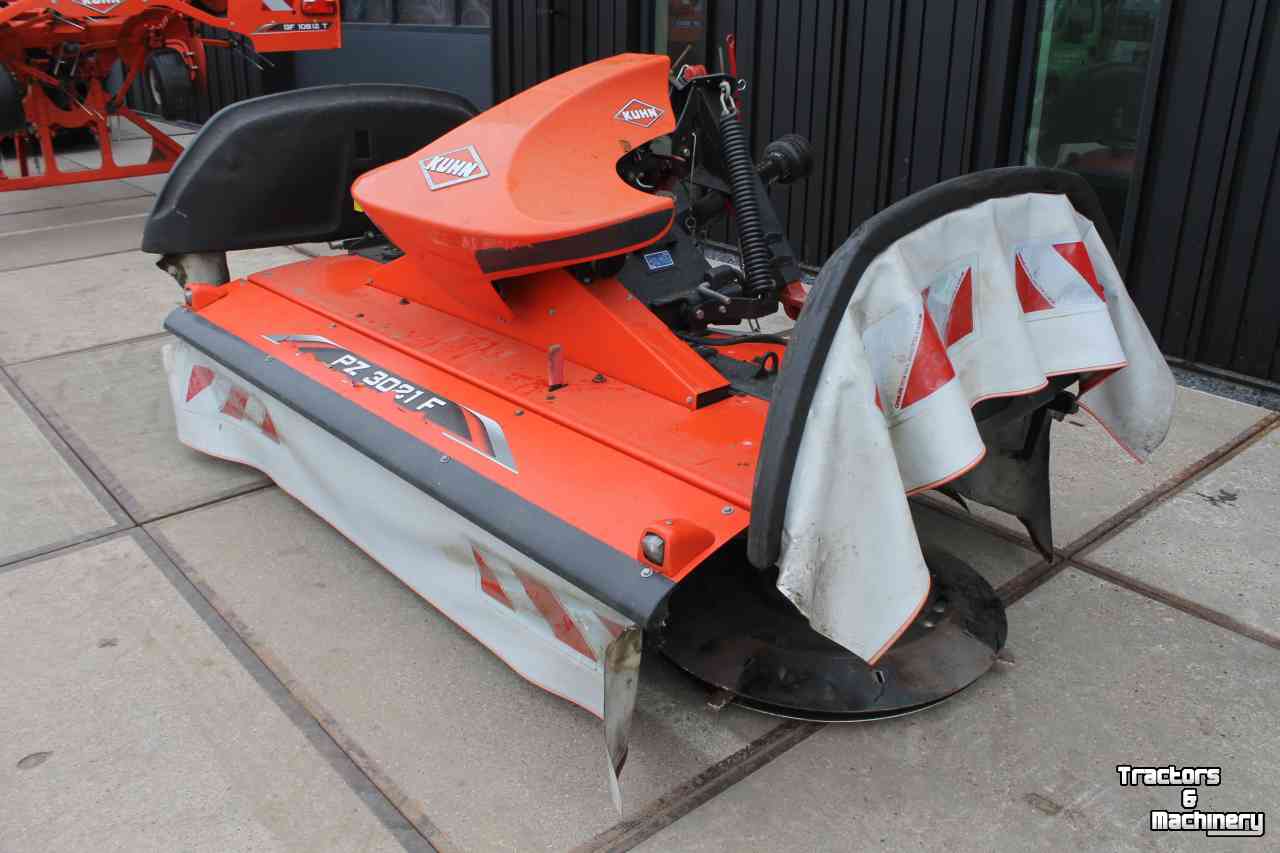 Mähwerk Kuhn PZ3021F OSC Pendelbok frontmaaier trommelmaaier cyclomaaier