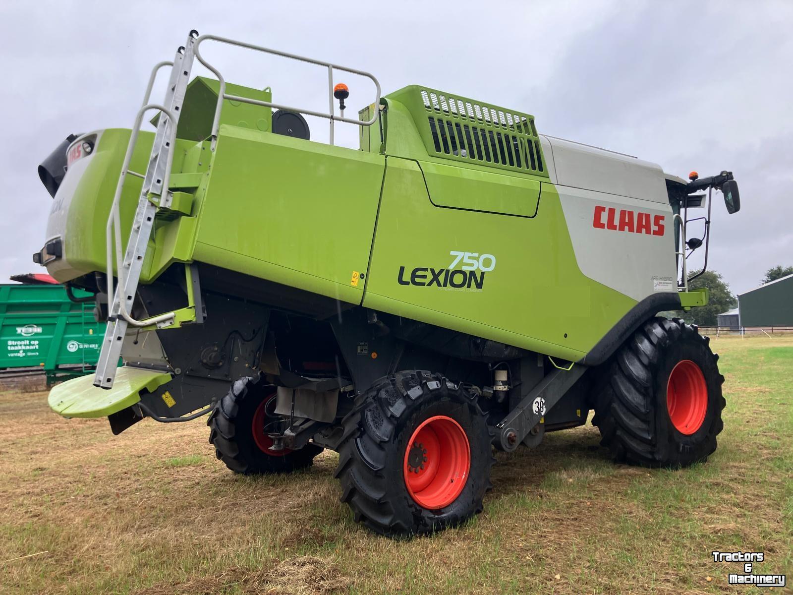 Mähdrescher Claas LEXION 750