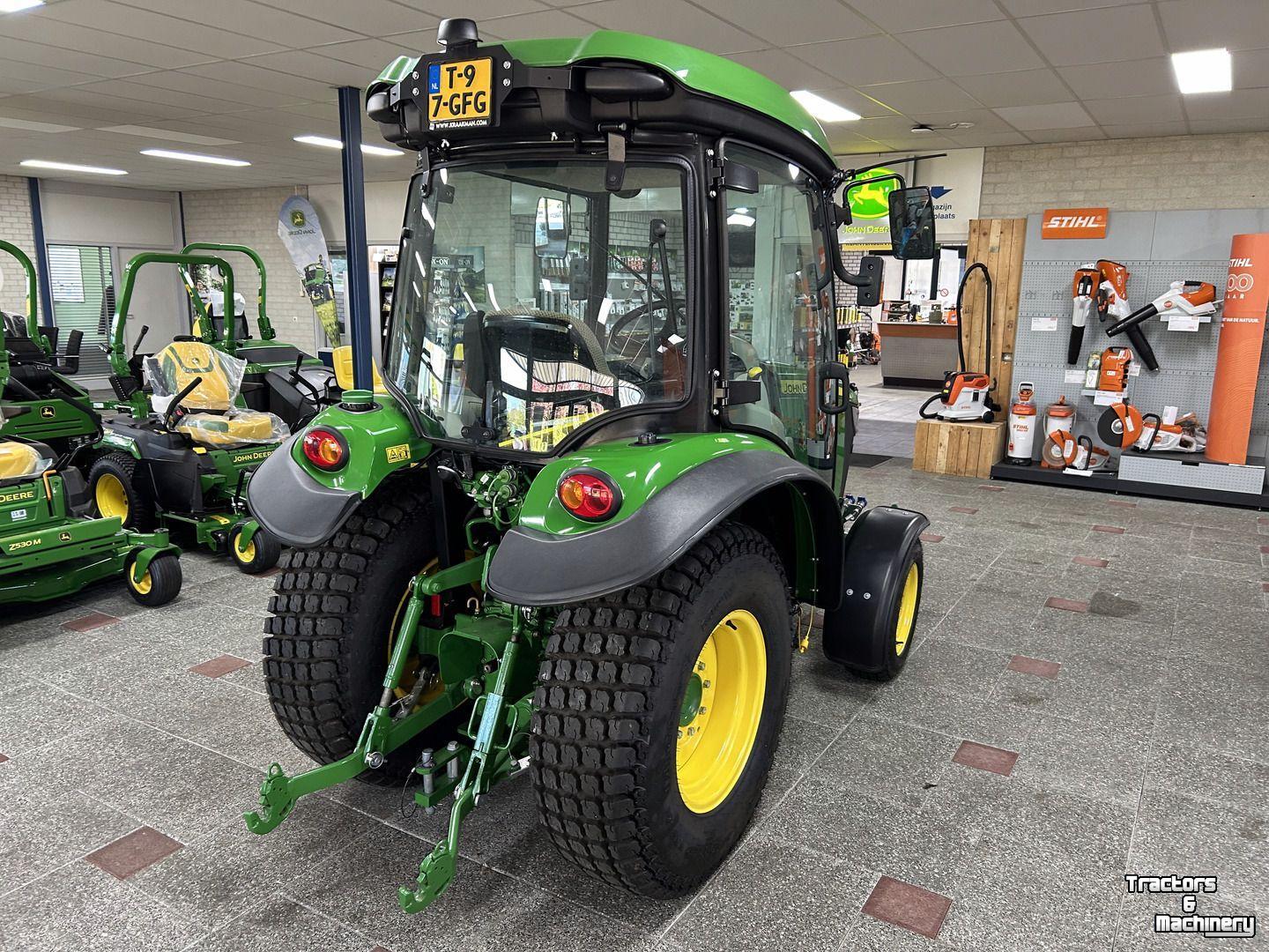 Obsttraktor John Deere 3039R