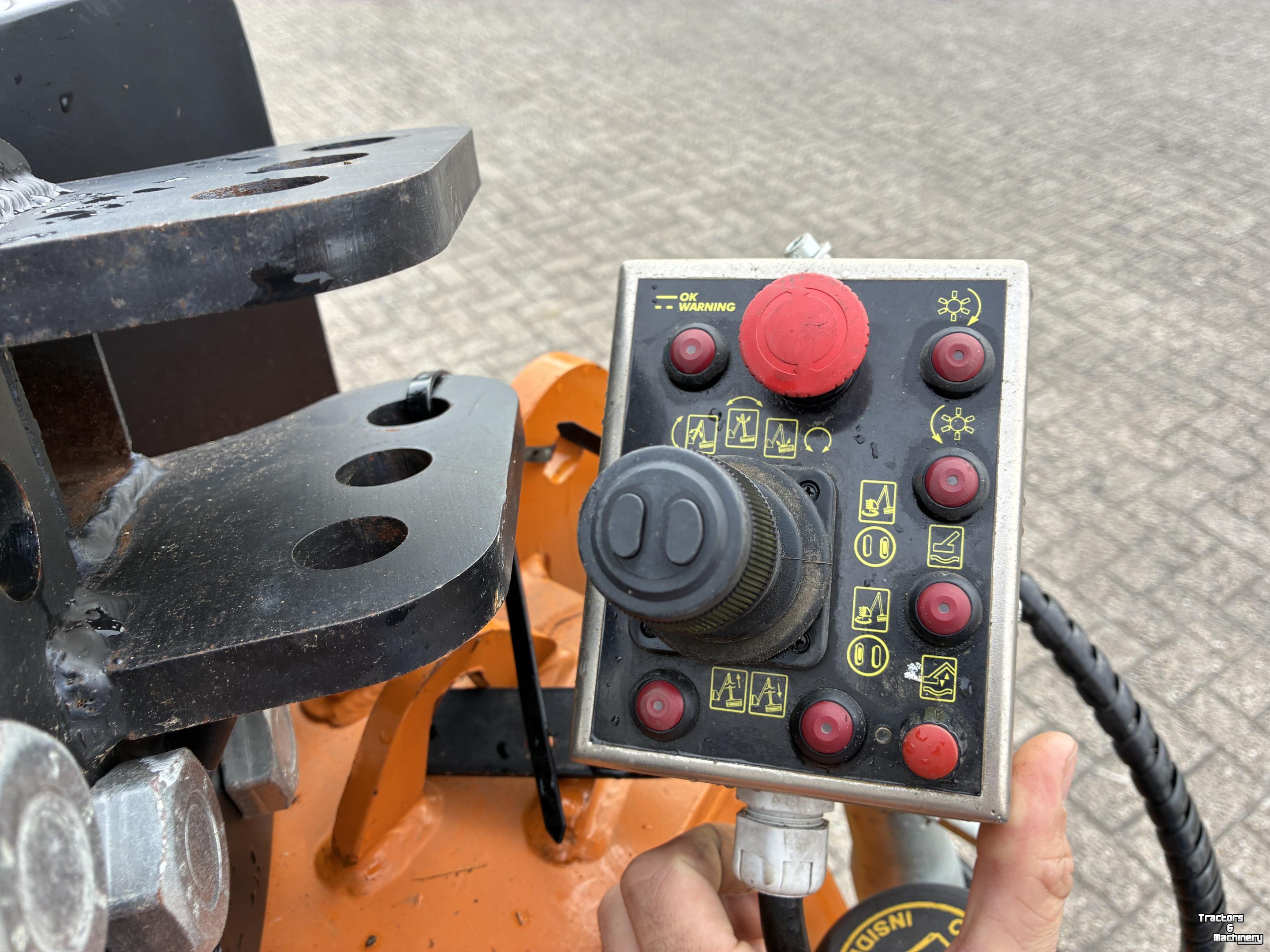 Sonstiges Maschinen für Strassen-, Strassenrand- und Grabeninstandhaltung Berti FBP 600 met comfort bediening