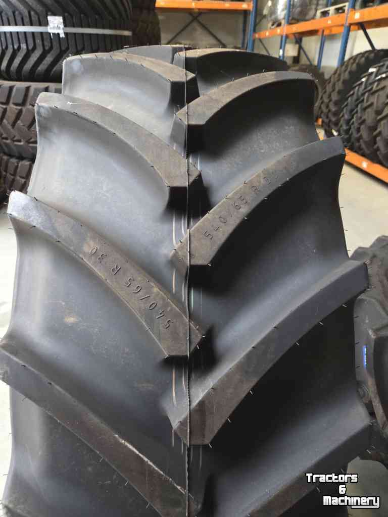 Räder, Reifen, Felgen & Distanzringe Mitas 540/65R30 AC65
