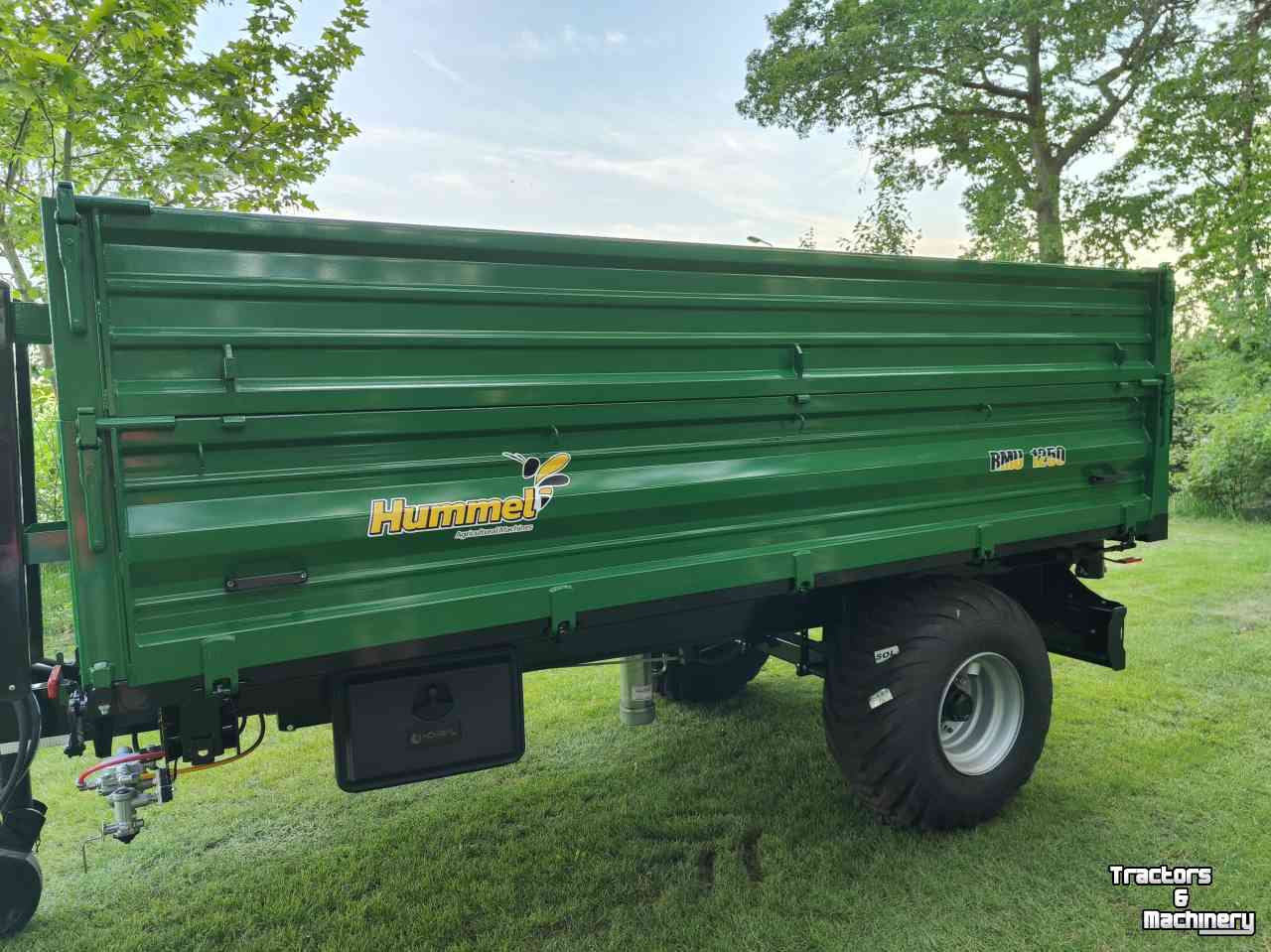 Kipper  Hummel 5,0 tons driezijdige kipper