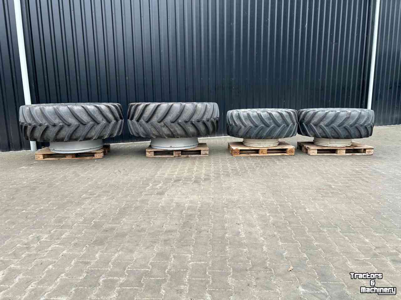 Räder, Reifen, Felgen & Distanzringe Michelin 650/65 R38 XM108 en 540/65 R28 XM108