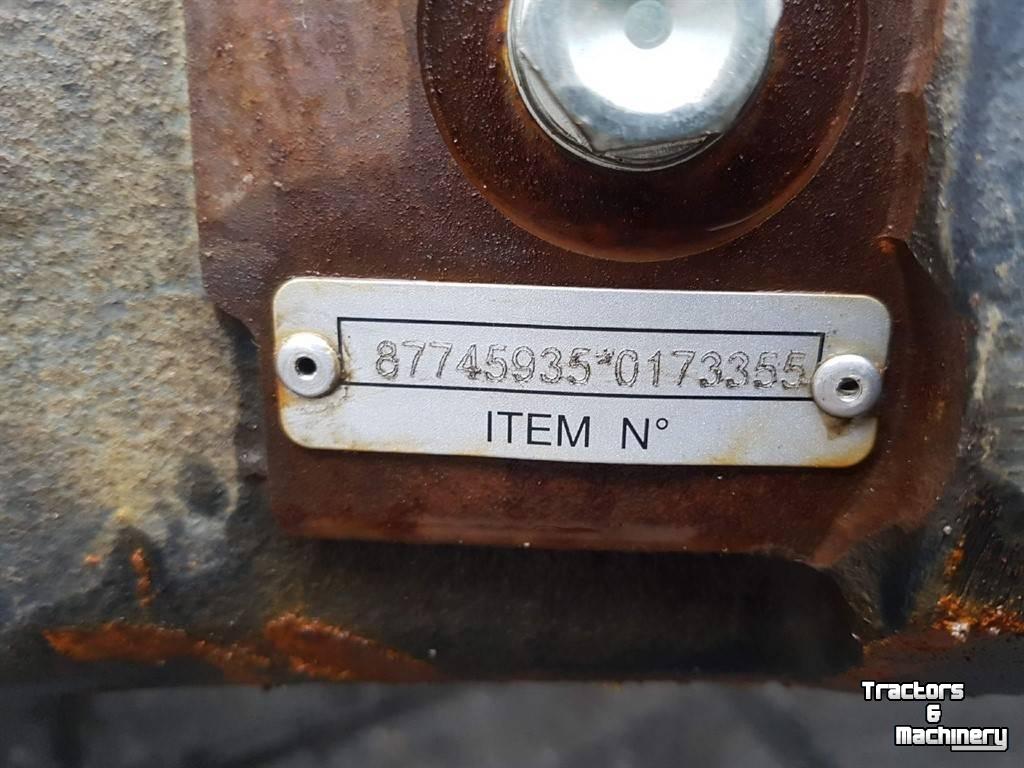 Räder, Reifen, Felgen & Distanzringe New Holland Vooras 87745935 / 9184008