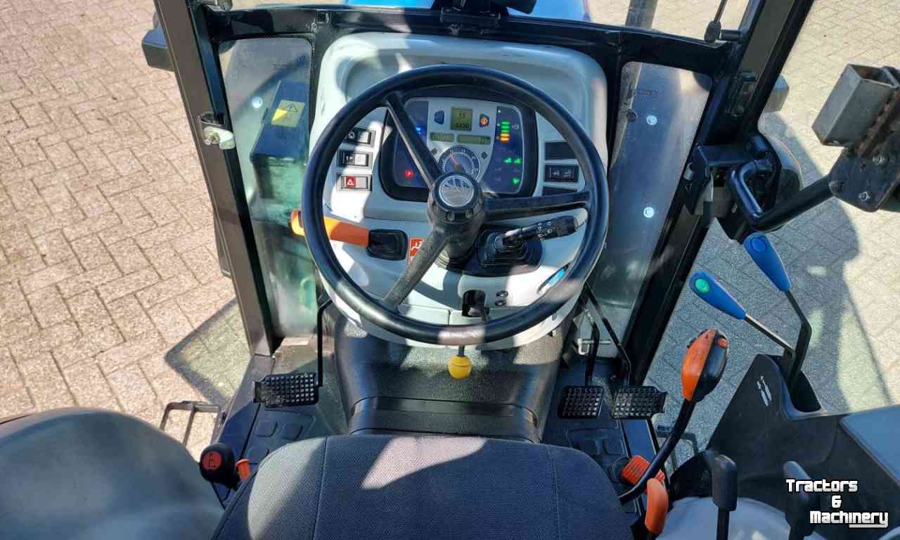Obst und Weinbau Traktoren New Holland T4.95N 4WD CAB