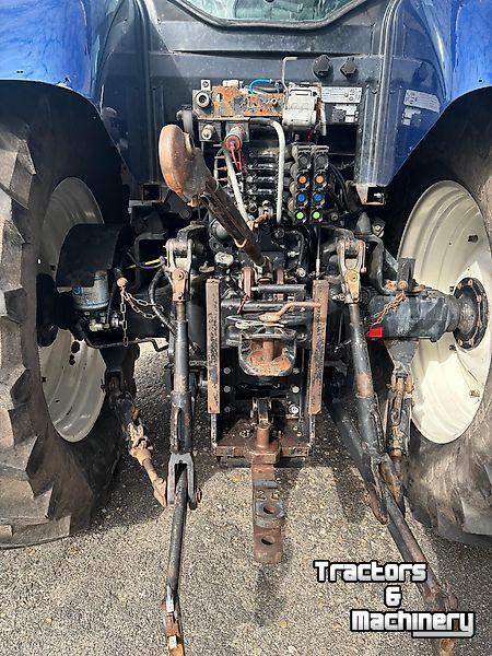 Schlepper / Traktor New Holland T6070 RC