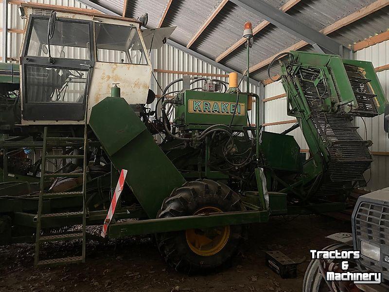 Kartoffelroder Krakei Krakei rooier met ford 7610