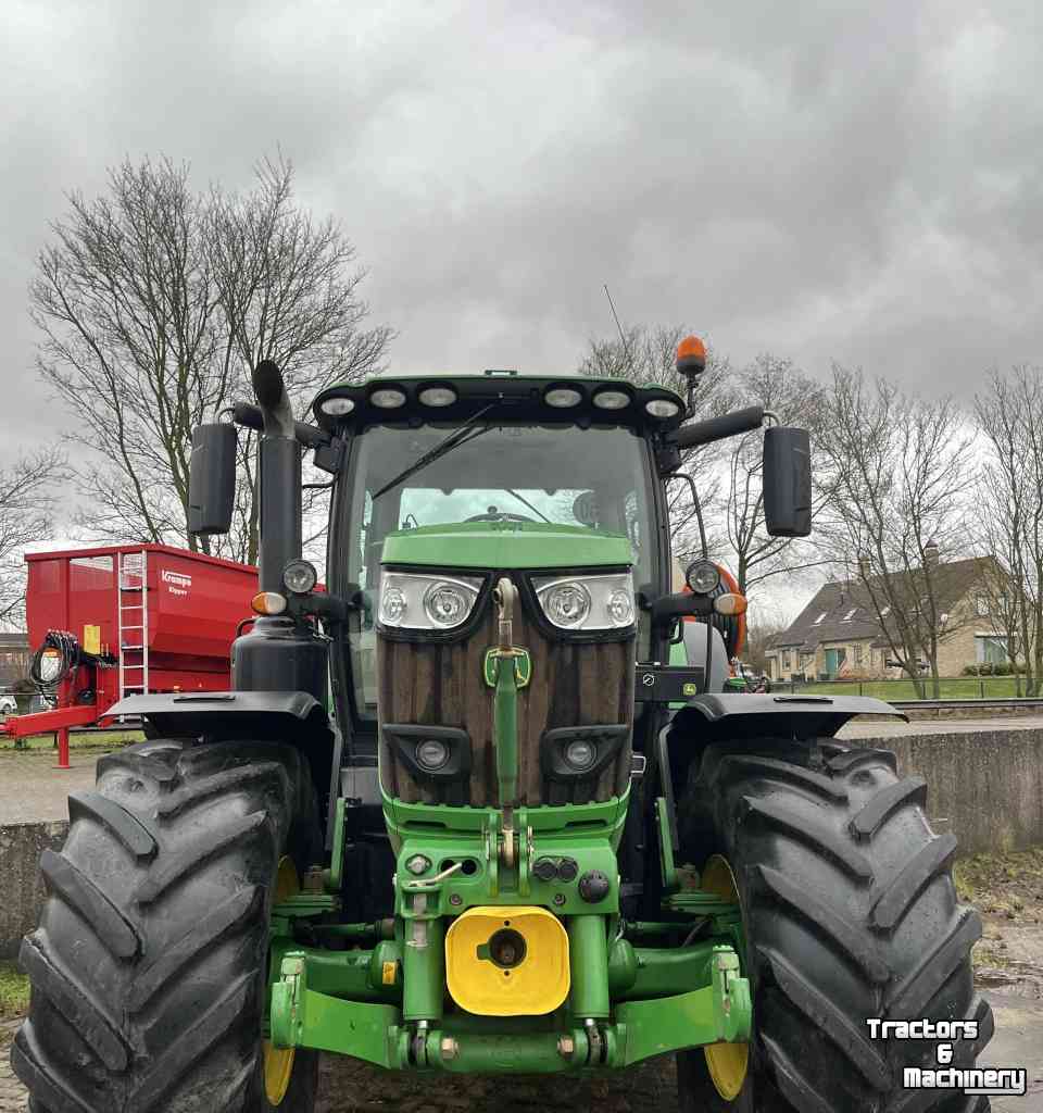 Schlepper / Traktoren John Deere 6215R