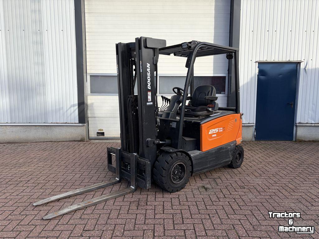 Gabelstapler Doosan B25X-7