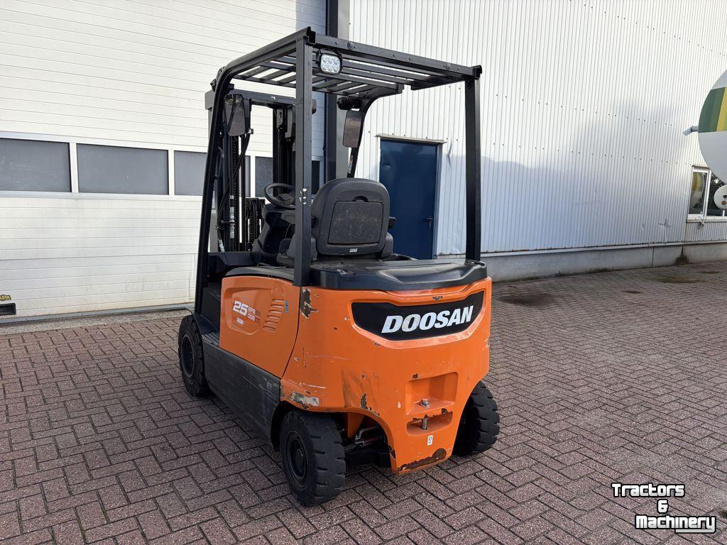 Gabelstapler Doosan B25X-7