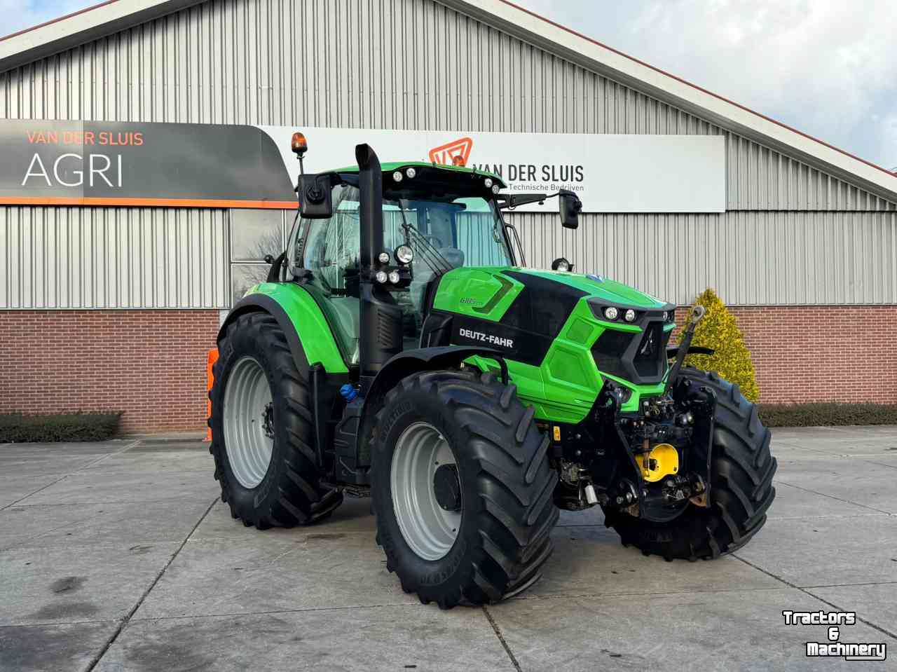 Schlepper / Traktor Deutz-Fahr 6185 TTV