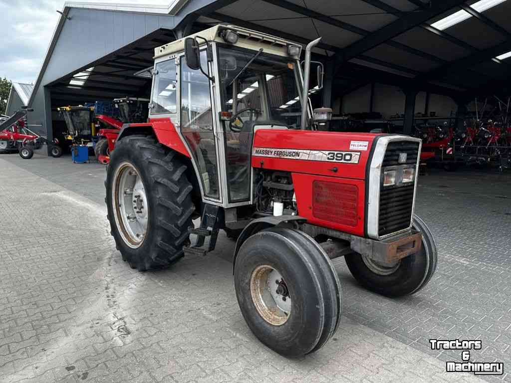 Schlepper / Traktor Massey Ferguson 390