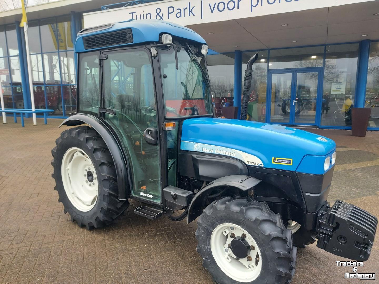 Schlepper / Traktor New Holland TN75VA
