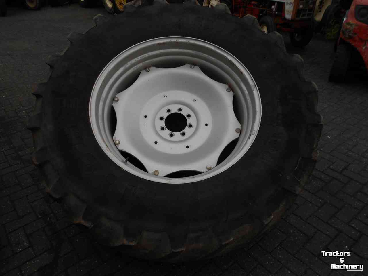Räder, Reifen, Felgen & Distanzringe Michelin 650/65r38 xm108