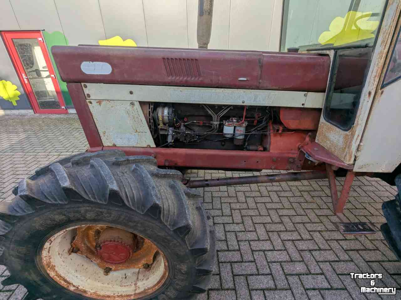 Schlepper / Traktor International 946