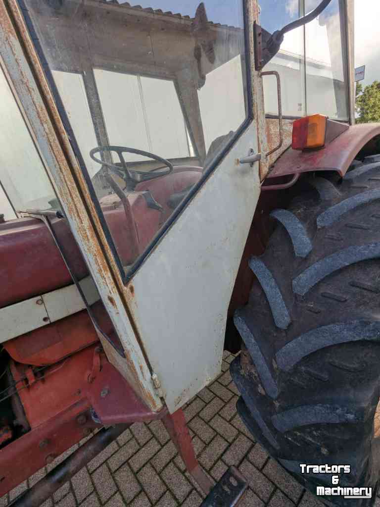 Schlepper / Traktor International 946