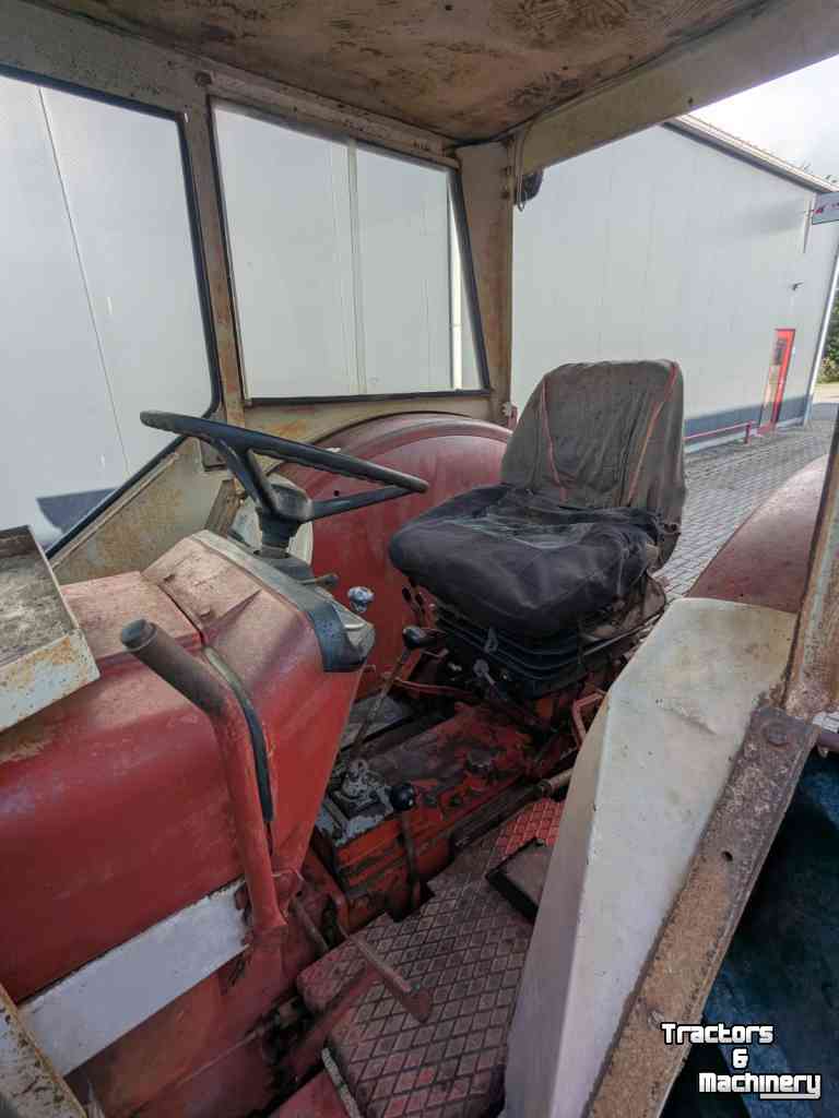 Schlepper / Traktor International 946