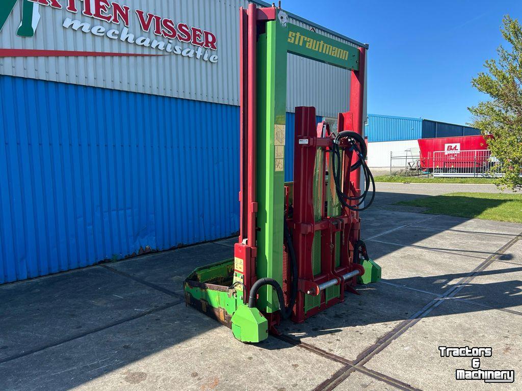 Siloblockschneider Strautmann 190 HQ Plus met hefmast