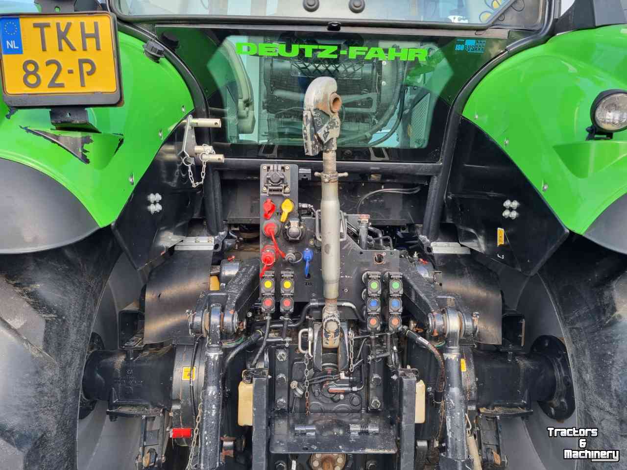 Schlepper / Traktoren Deutz-Fahr 6215 TTV