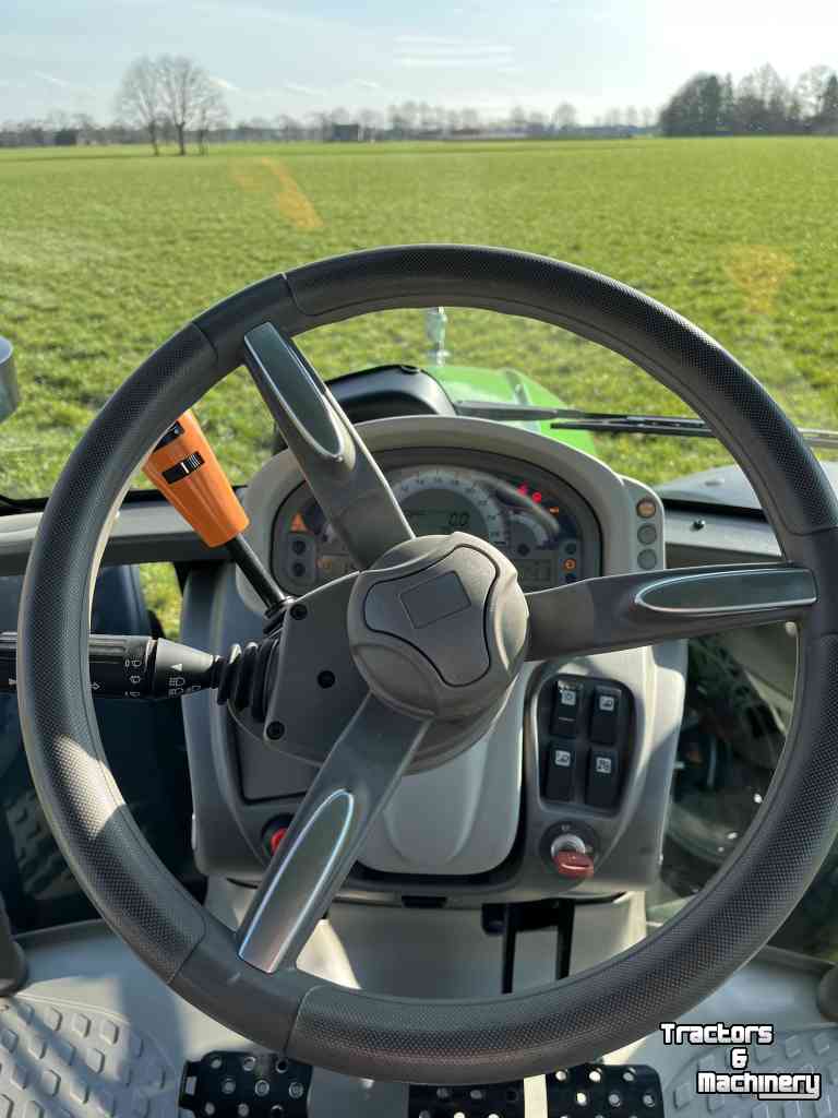 Schlepper / Traktor Deutz-Fahr 5115