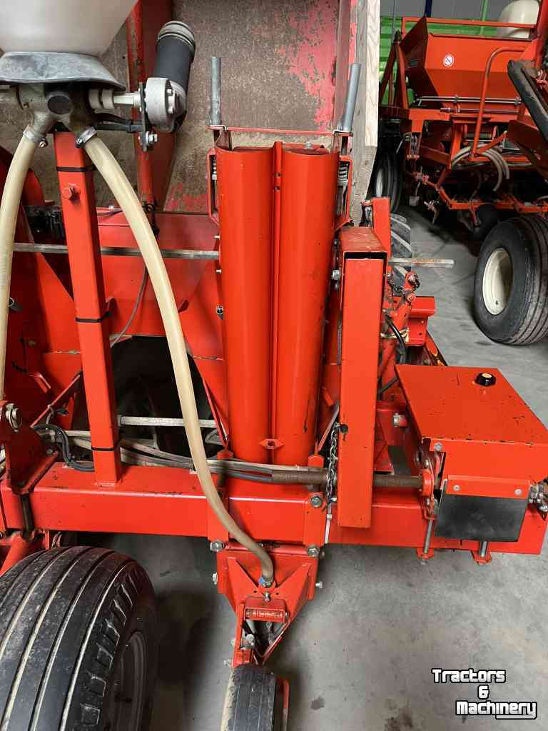 Kartoffellegemaschine Kverneland UN3200 |Underhaug | Bekerpootmachine