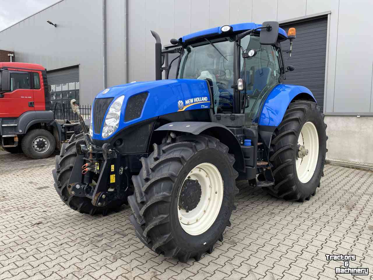 Schlepper / Traktor New Holland T7.220 PC