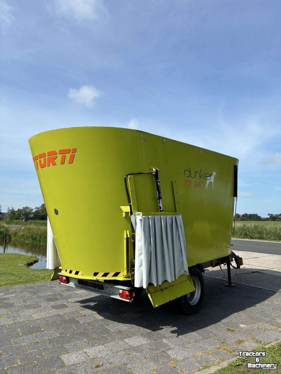 Futtermischwagen Storti Dunker T2 240