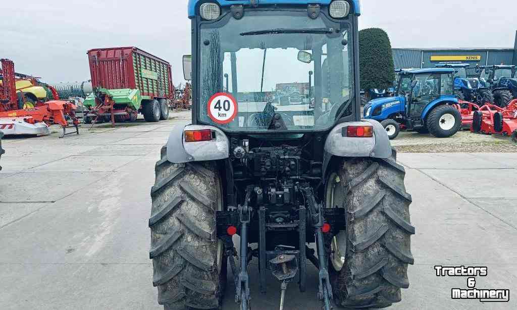 Obst und Weinbau Traktoren New Holland TN 80 F Smalspoor Tractor