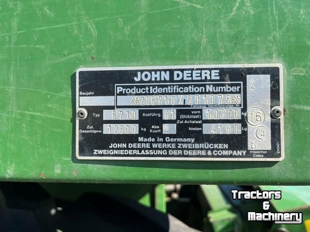 Feldhäcksler John Deere 6710