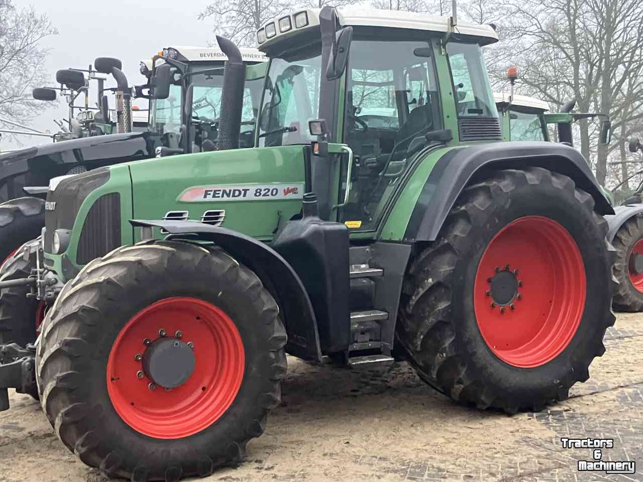 Schlepper / Traktoren Fendt 820
