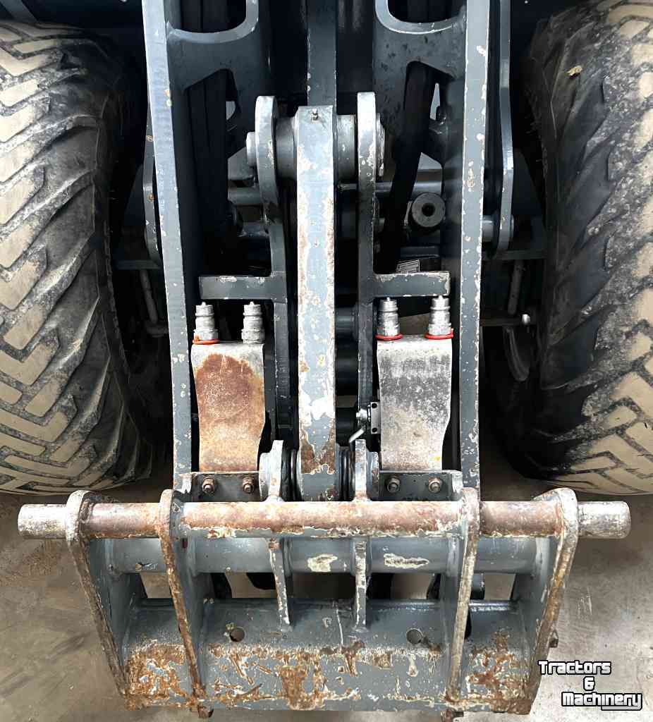 Radlader Giant V4502T